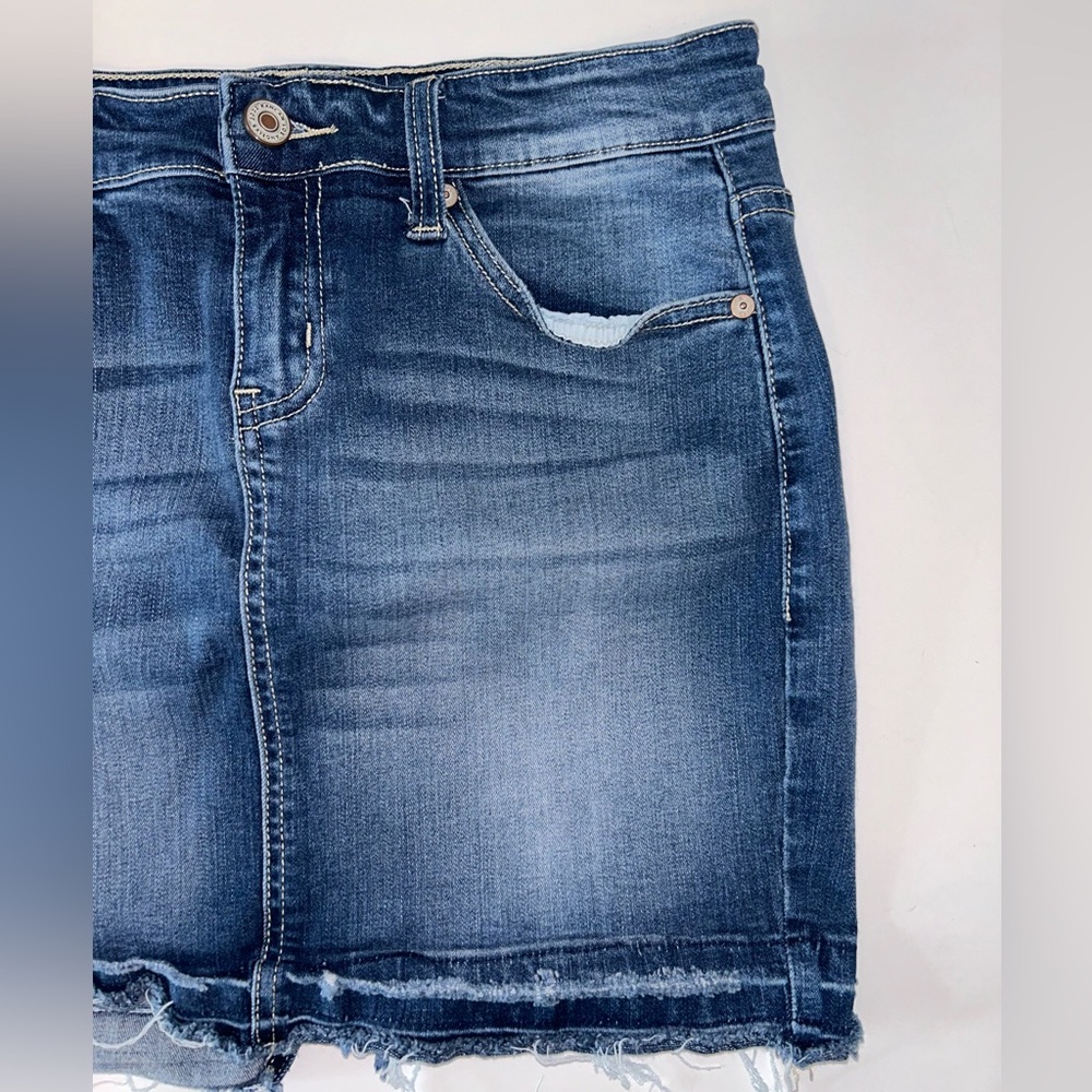 KanCan distressed raw hem‎ medium wash rear split jean mini skirt size Medium - Picture 9 of 13